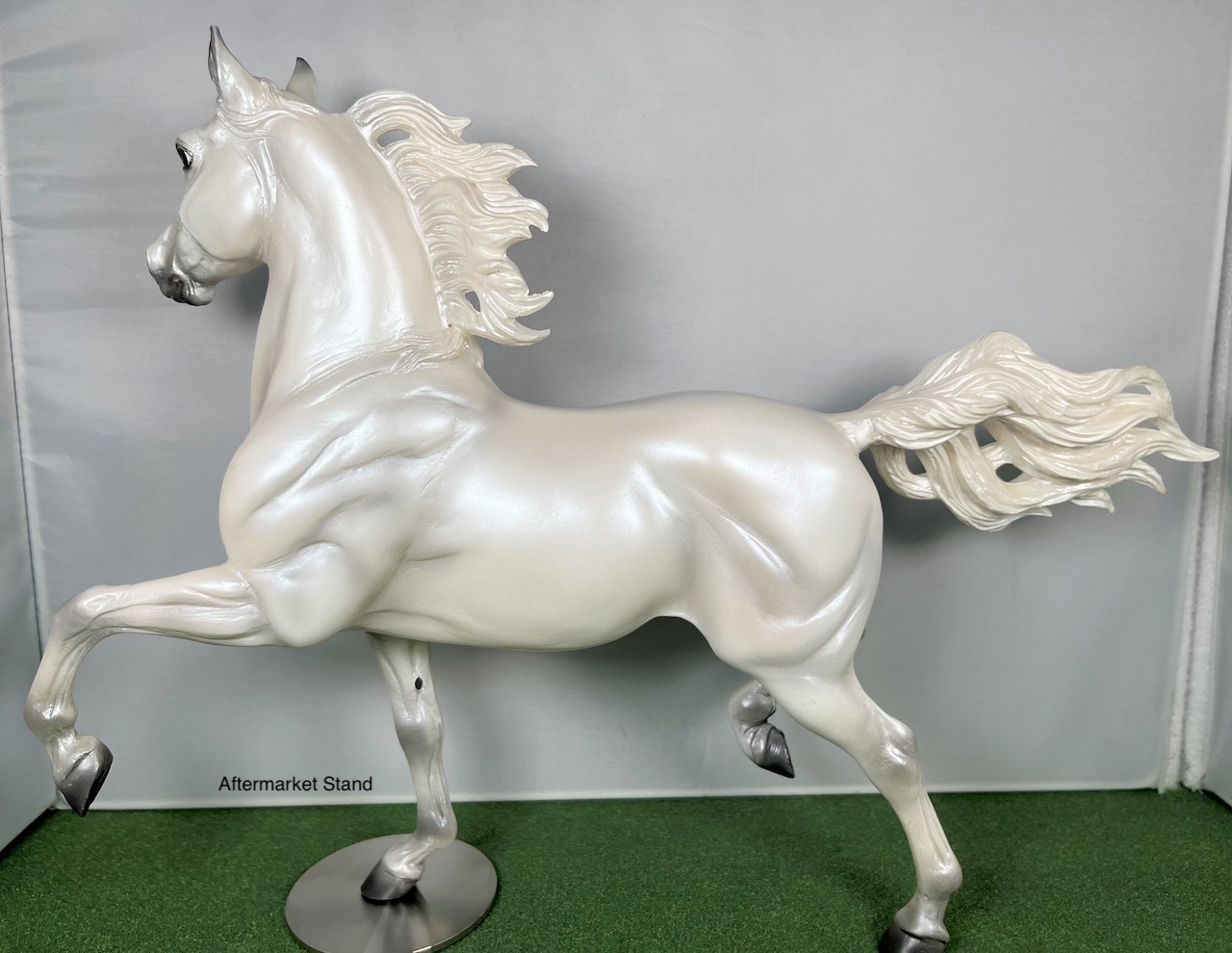未使用BREYER ホリデーホース 2010 フィギュア 箱付 Holiday Horse 2009 - Nutcracker Prince | BreyerHorseRef